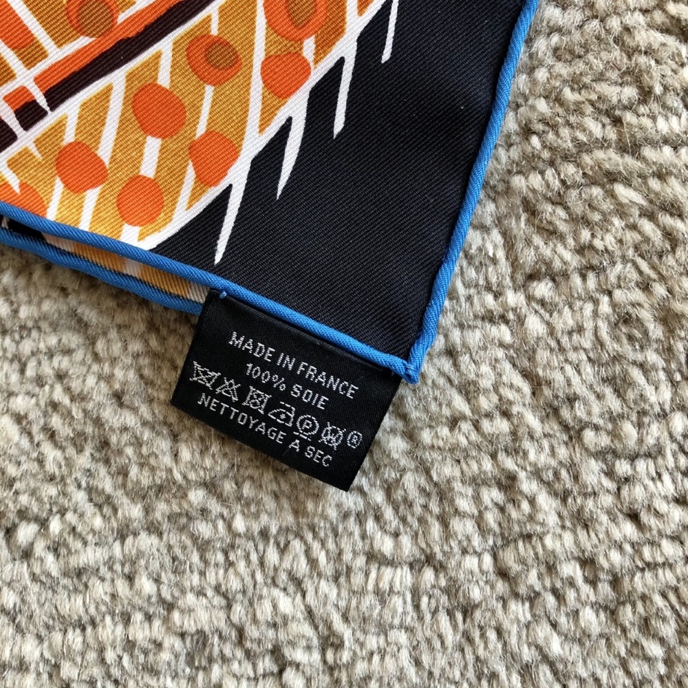 Authentic Hermes silk scarf - Picture 7 of 9